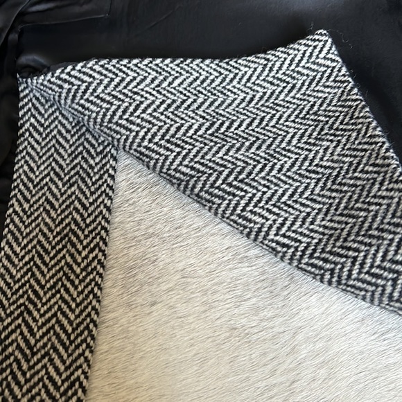 EUC J. Crew Factory 💯% Wool Black and White Herringbone Pea Coat - Picture 5 of 11